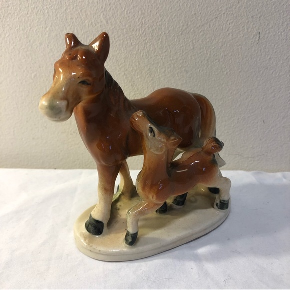 Vintage Horse and foal figurine - Picture 9 of 9
